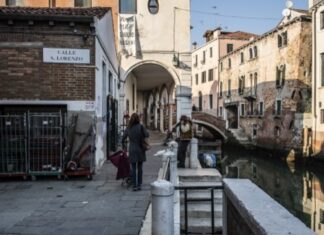 意大利要求全国暂停所有非必要生产活动