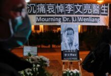 白衣天使冒着巨大风险 筑构全球抗疫防线