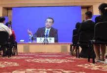 中外记者会上,李克强回答香港和台湾的提问