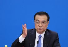 李克强:中国6亿人月入1000元 租房都有困难