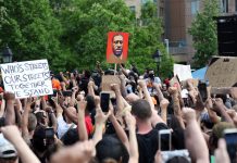 沉默就是共犯 抗議非裔之死美國白人站出來