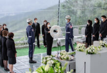 李登輝入葬五指山 蔡英文率隊迎靈