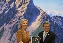 英國前首相卓慧思:協助台灣加入CPTPP