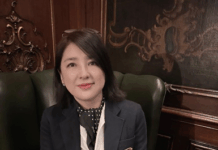 香港企業家龔蕾簽約武打明星朱進明:要重燃功夫片熱潮的夢想