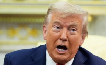 美国的政治气氛陡变 特朗普遭遇一系列挫折