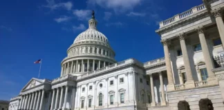 美參議8民主黨議員「倒戈」支持臨時撥款法案, 史上最長政府停擺有望結束