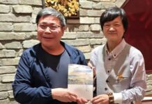 裂痕深處有光來——讀曾曉輝《裂縫中的光》