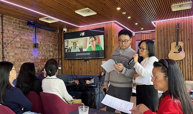 《艺术家们》作者冯骥才“走进”伦敦华人读书会